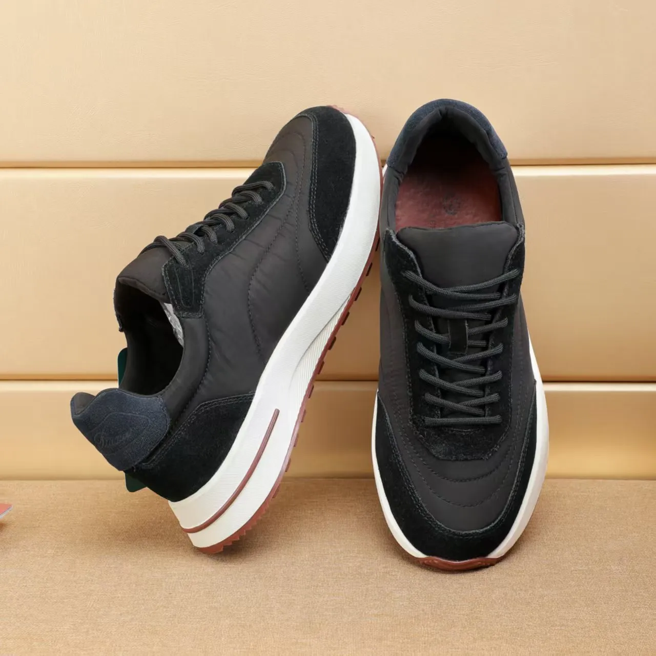 Factory price: 460💰Loro Piana niche classic jogging shoes, men's lace-up casual shoes and sneakers, high-quality lightweight and comfortable fabrics, suitable for outdoor leisure, the color scheme is young and energetic, and it looks great with sportswear or casual suits! Size: 38-44 (45. Customized)